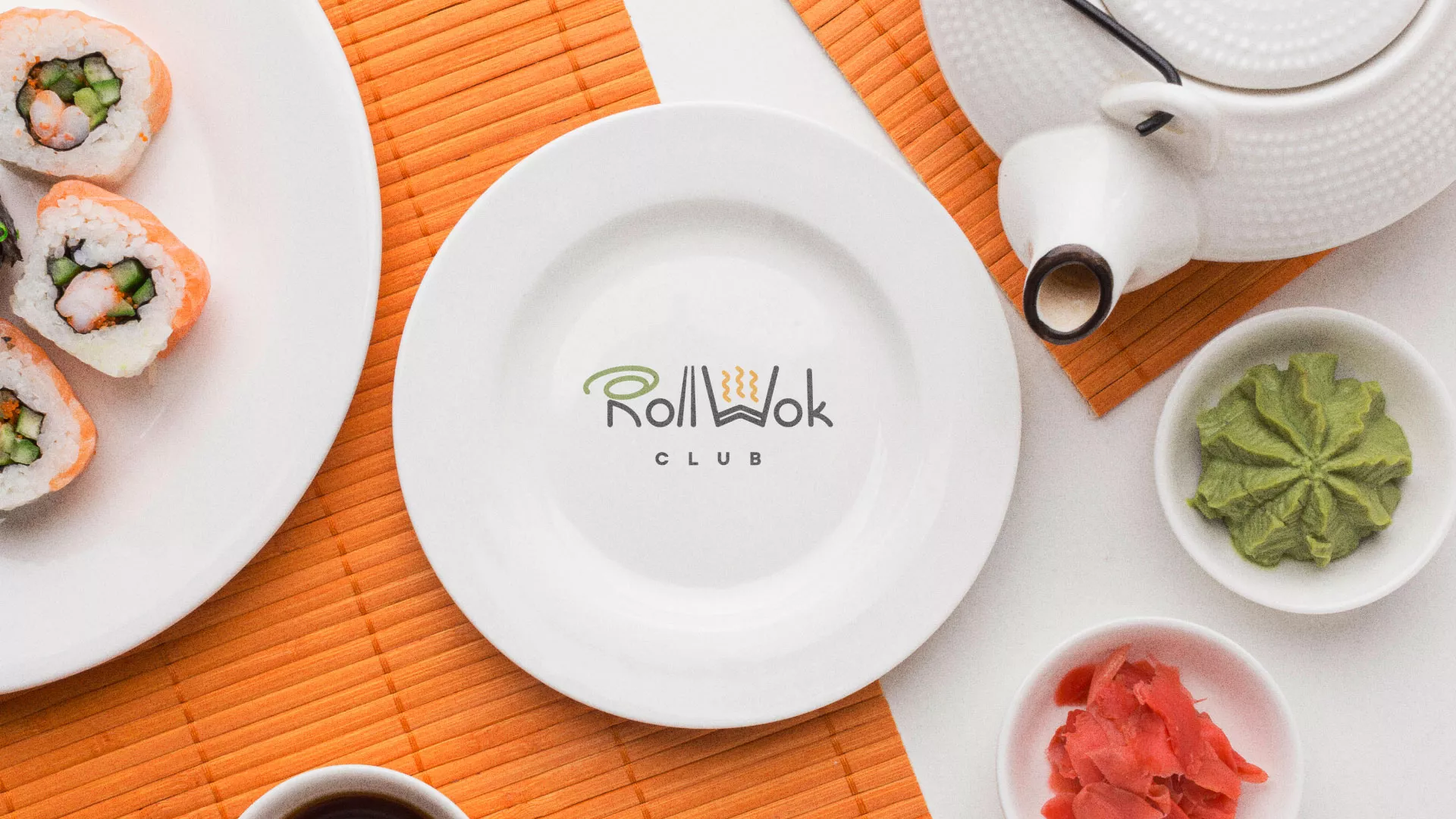 Разработка логотипа и фирменного стиля суши-бара «Roll Wok Club» в Вольске